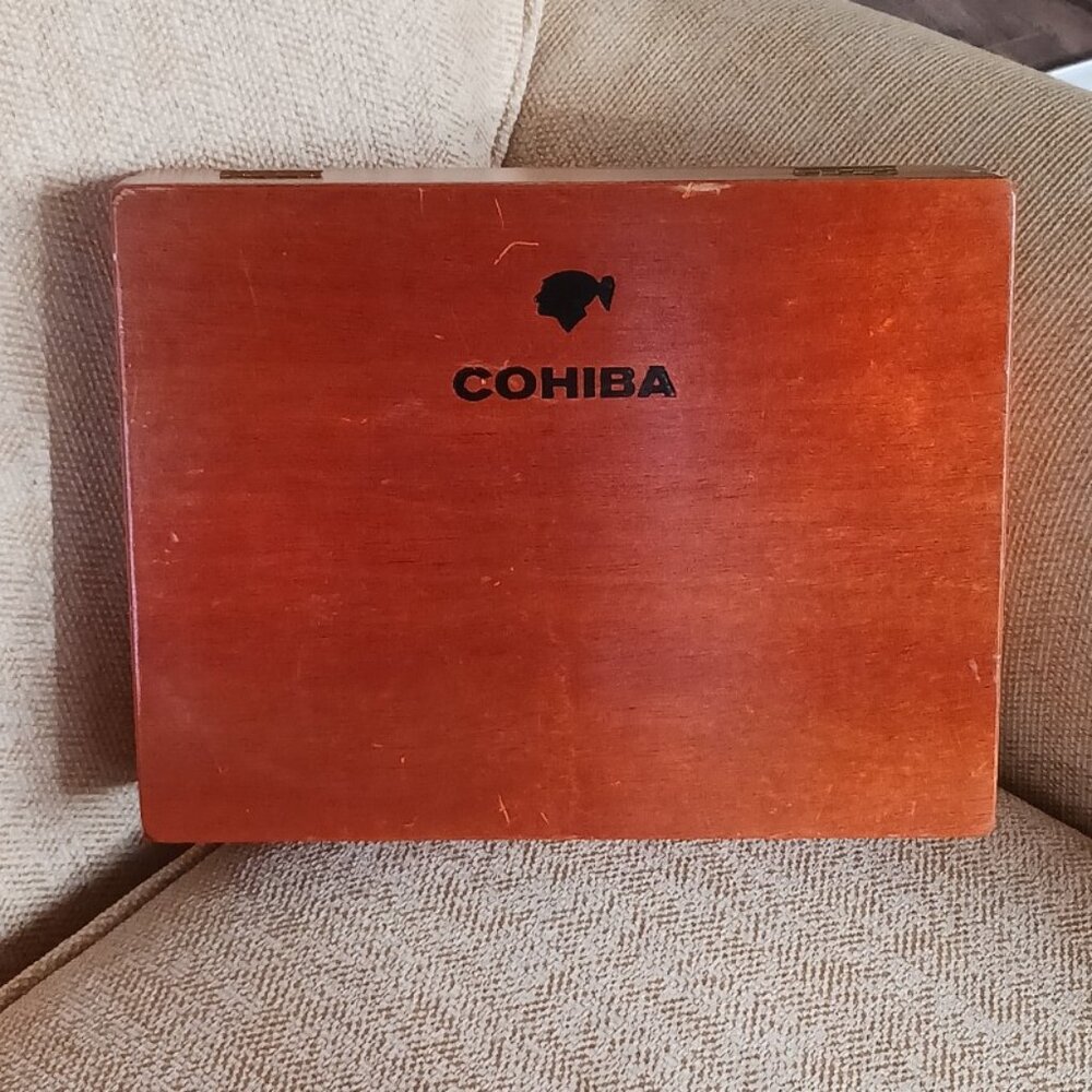 Cohiba Esplendidos Collectible Wooden Cigar Box